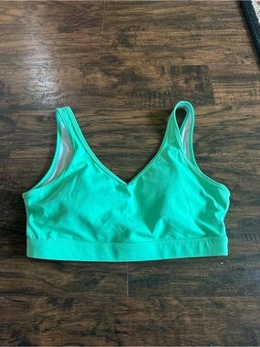Supportive Mint Green V-Neck Sports Bralette